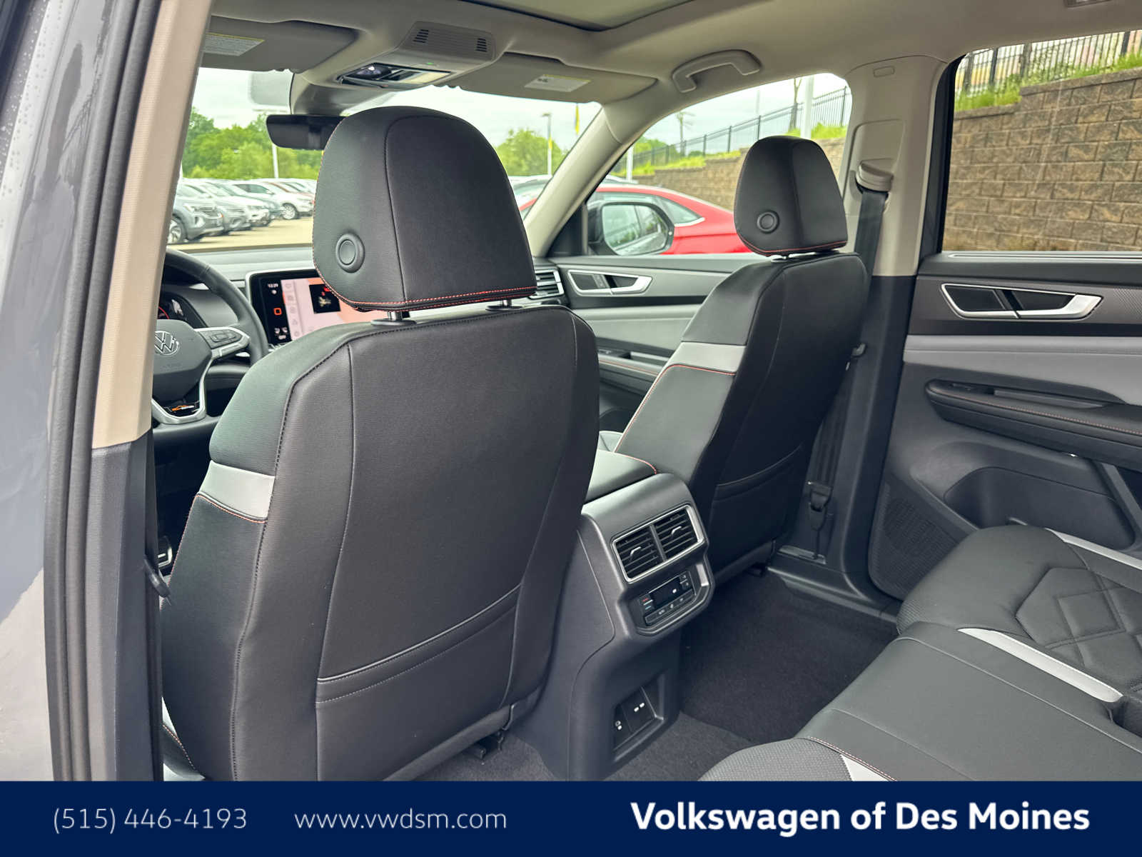 2025 Volkswagen Atlas Peak Edition SE photo 10