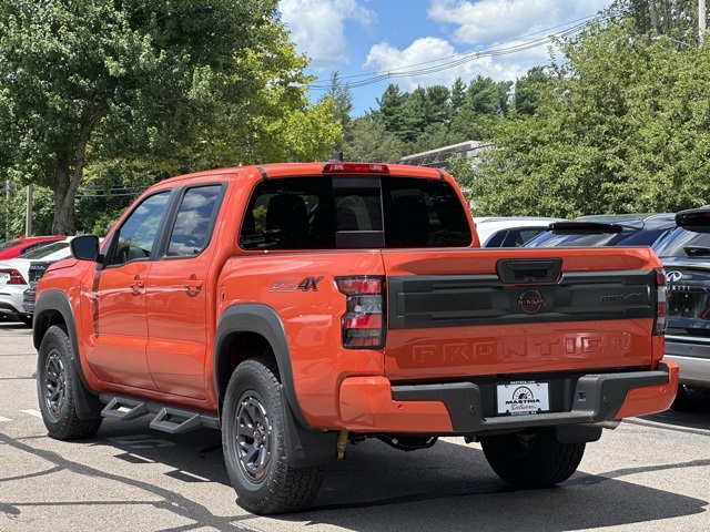 2025 Nissan Frontier Crew Cab PRO-4X photo 3