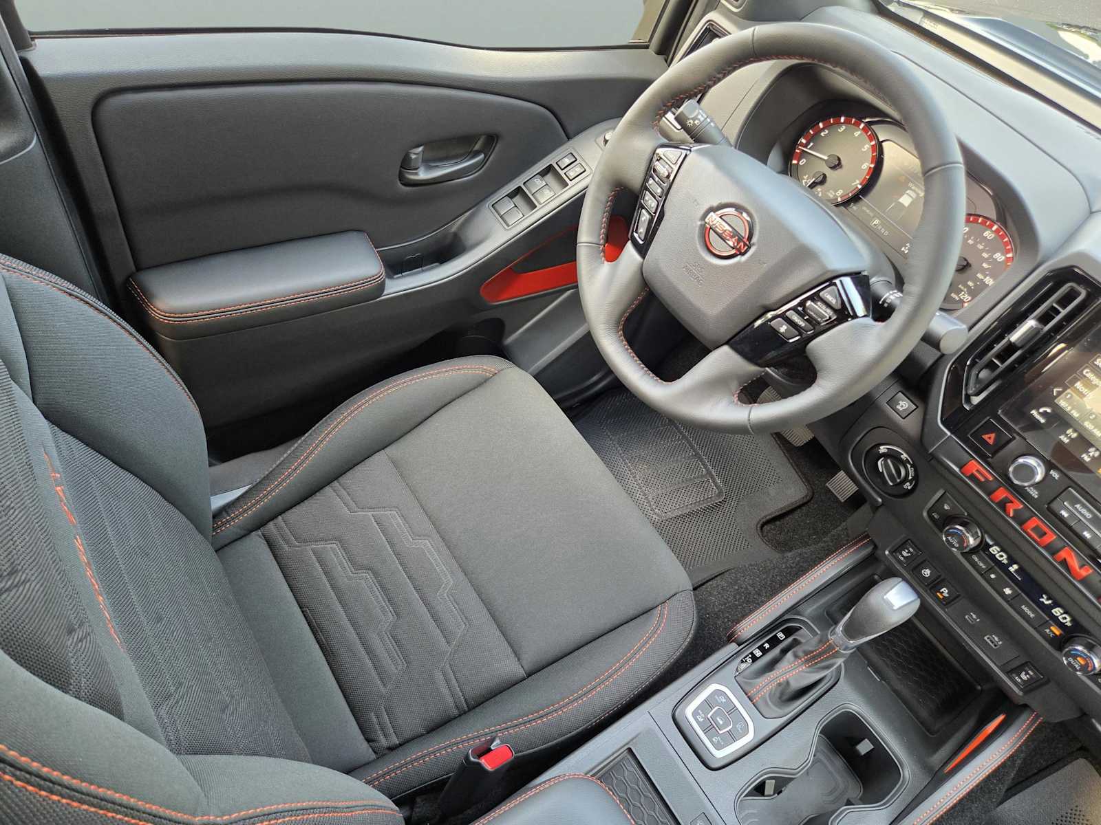 2026 Nissan Frontier Crew Cab PRO-4X photo 16