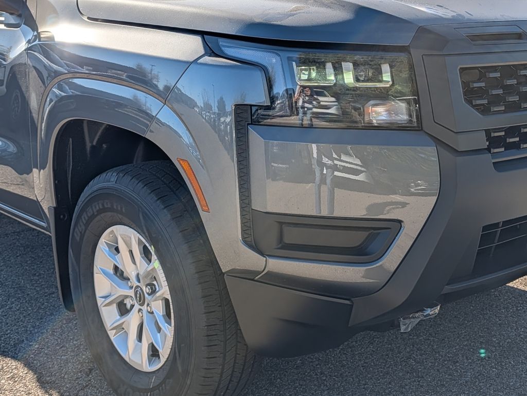 2026 Nissan Frontier S photo 2