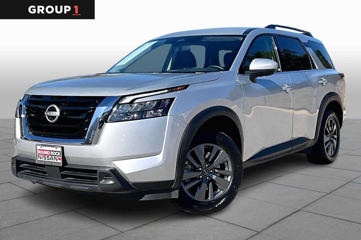 2024 Nissan Pathfinder SV