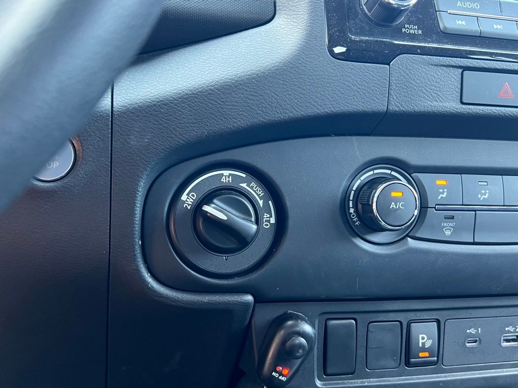 2022 Nissan Frontier SV photo 24