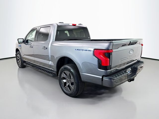2025 Ford F-150 XLT photo 5