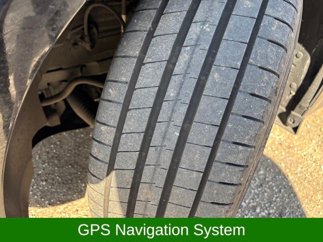 2023 Genesis G70 Advanced 3.3T Sport Prestige photo 4