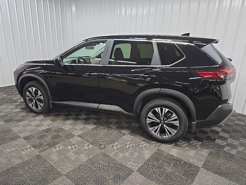 2023 Nissan Rogue SV photo 4