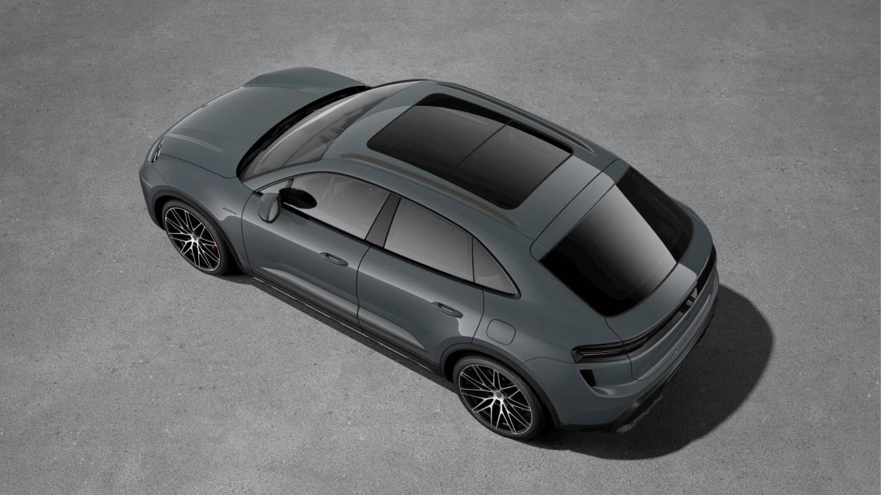 2025 Porsche Macan Turbo Electric photo 2