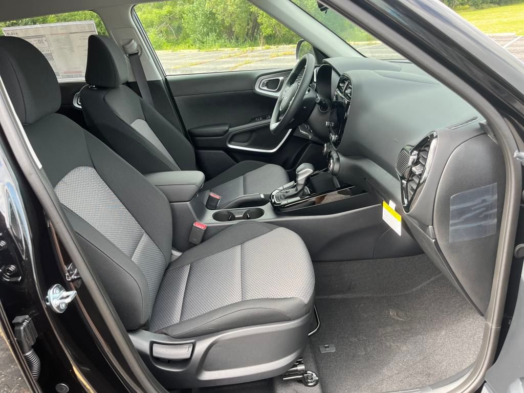 2025 Kia Soul S photo 12