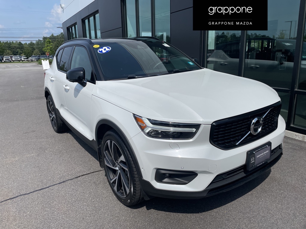 2022 Volvo XC40
