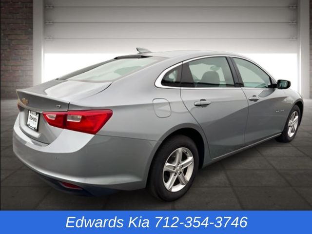 2024 Chevrolet Malibu 1LT photo 3