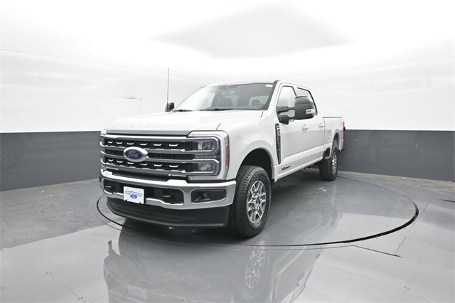 2025 Ford F-250 Lariat photo 3