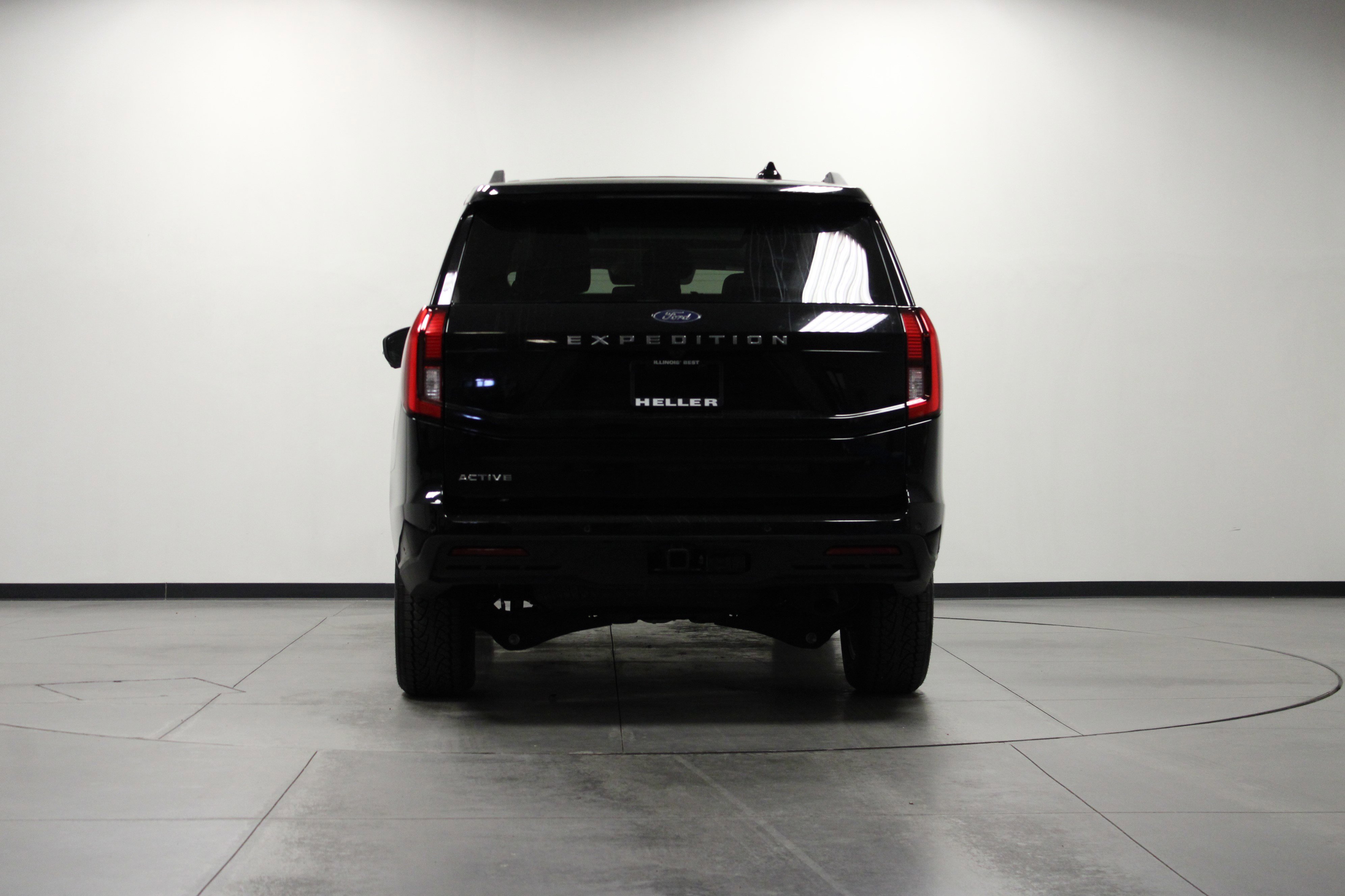 2025 Ford Expedition photo 4