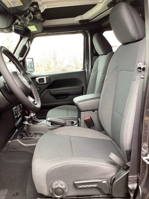 2025 Jeep Wrangler Sport S photo 7
