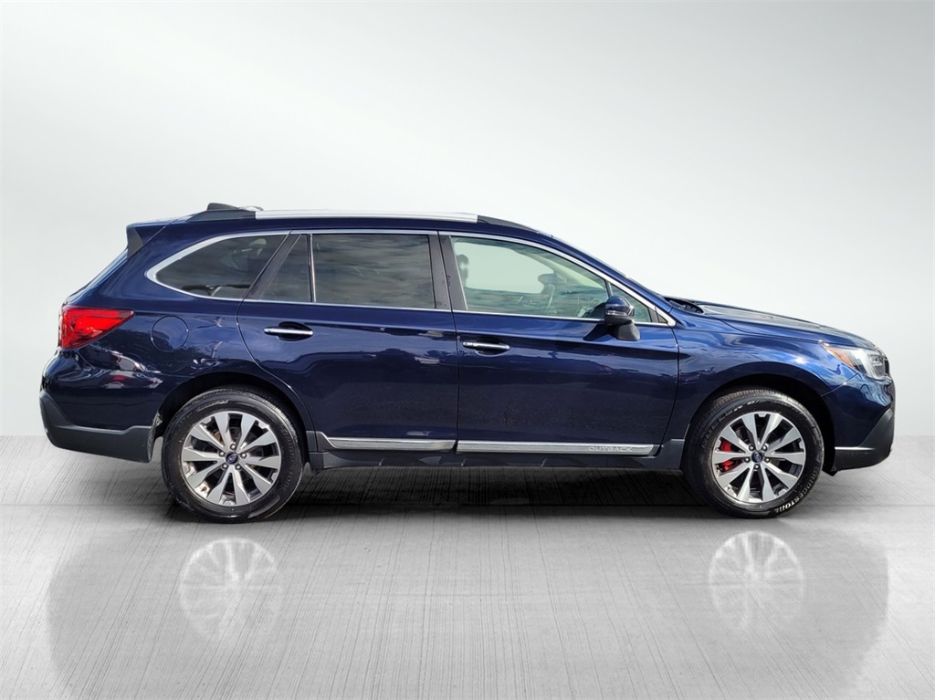 2018 Subaru Outback Touring photo 3