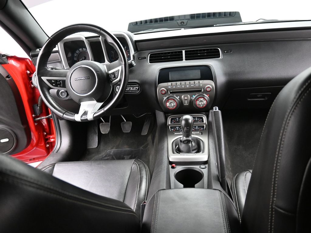 2010 Chevrolet Camaro SS photo 23