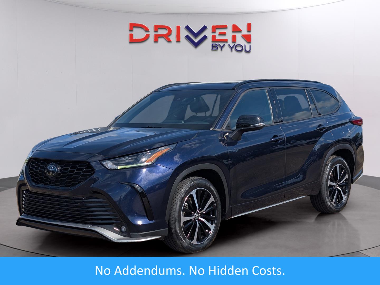 2022 Toyota Highlander XSE's photo