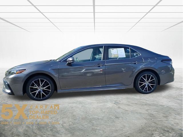 2024 Toyota Camry SE photo 14
