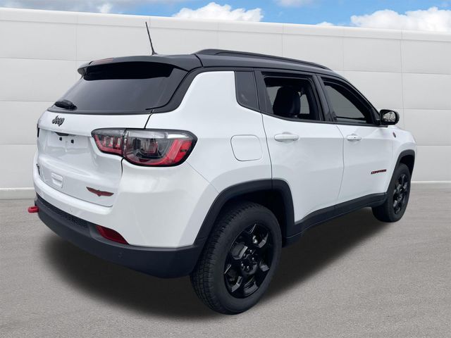 2024 Jeep Compass Trailhawk photo 8