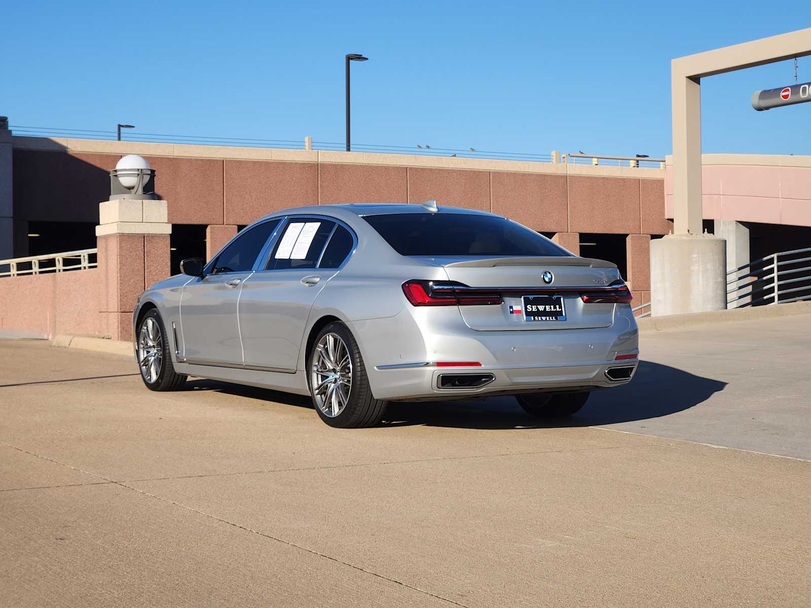 2020 Bmw 740i Sedan photo 2