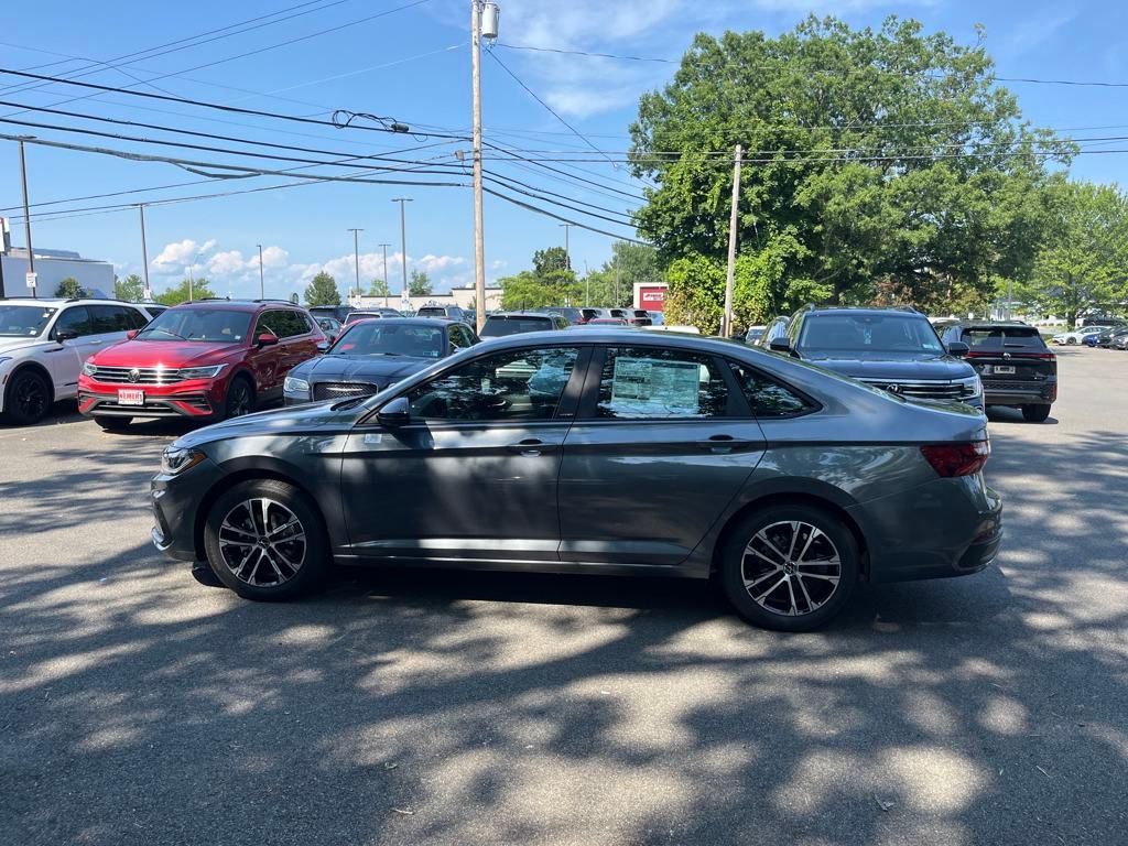2025 Volkswagen Jetta 1.5T Sport photo 4