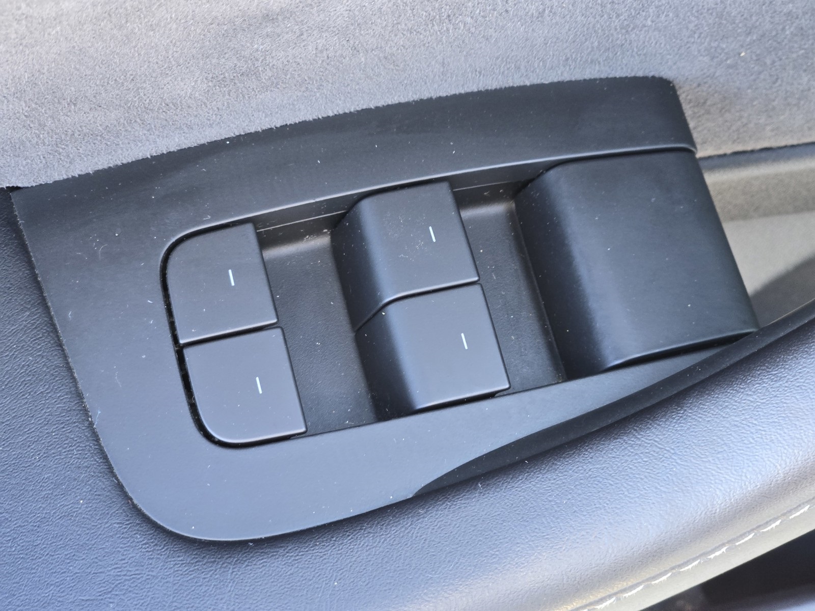 2023 Tesla Model 3 photo 15
