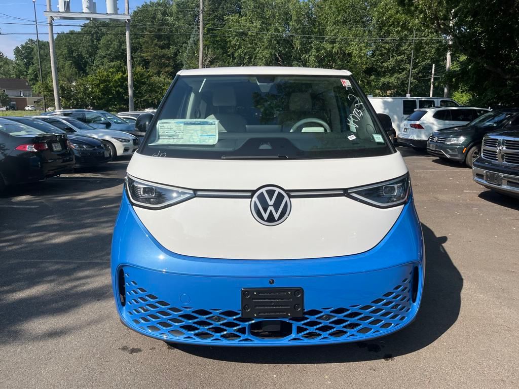 2025 Volkswagen ID. Buzz photo 3