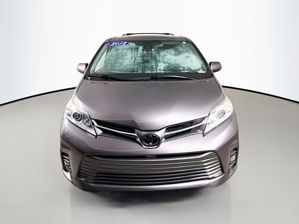 2018 Toyota Sienna XLE Premium photo 5