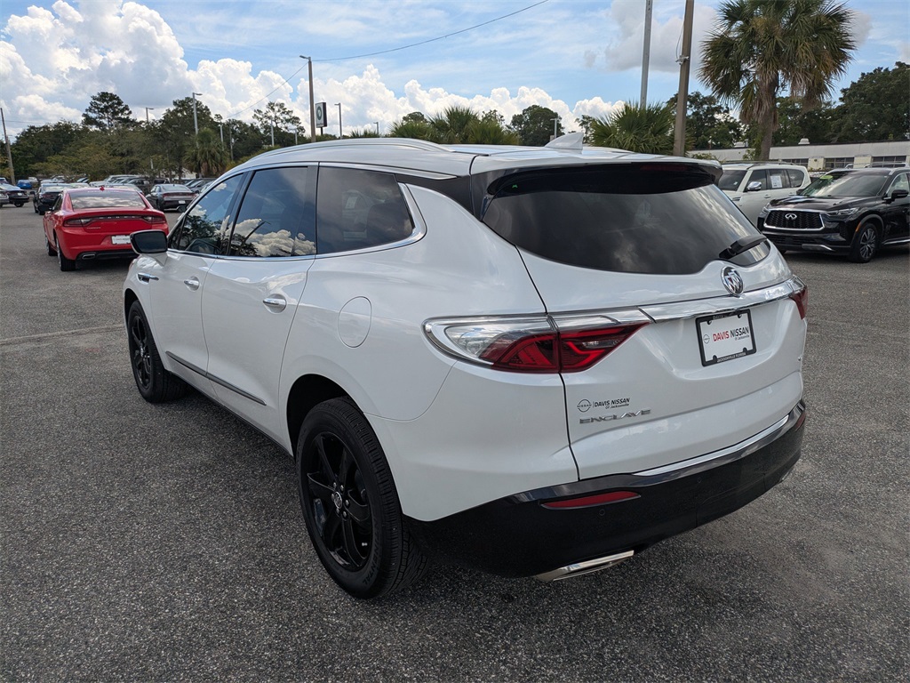 2024 Buick Enclave Essence photo 5