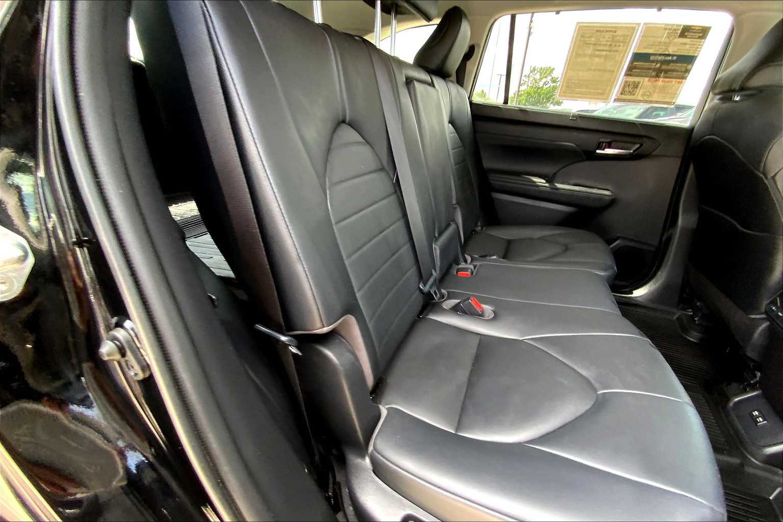2020 Toyota Highlander Hybrid XLE photo 18