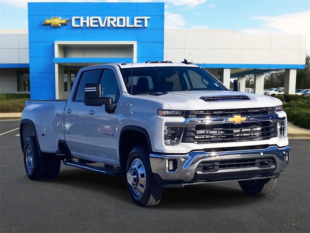 2026 Chevrolet Silverado HD LT's photo