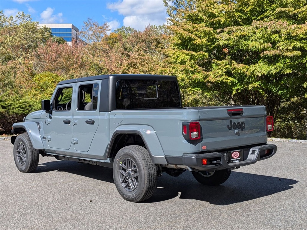 2025 Jeep Gladiator Sport S photo 3