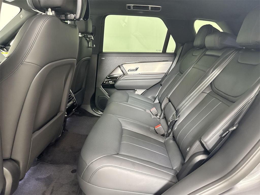 2025 Land Rover Range Rover Sport SE photo 19