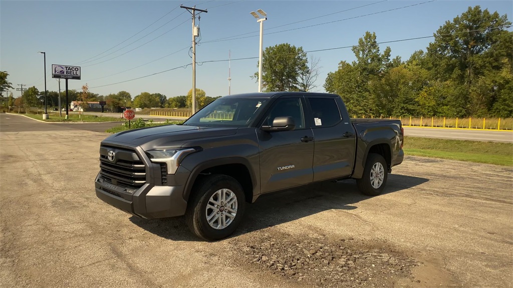 2026 Toyota Tundra SR5 CrewMax photo 4