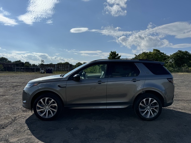 2025 Land Rover Discovery Sport S photo 2