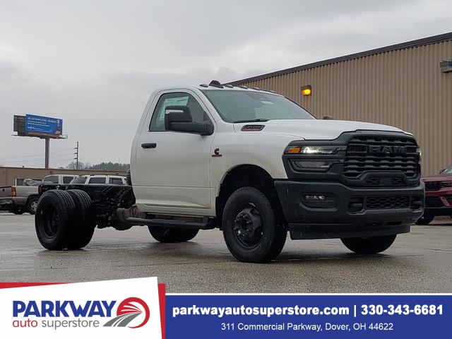 2026 RAM 3500 Tradesman's photo