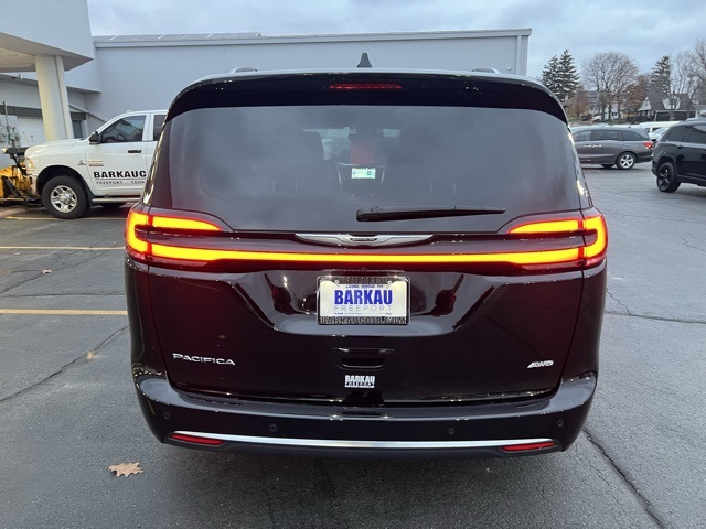 2024 Chrysler Pacifica Pinnacle photo 4