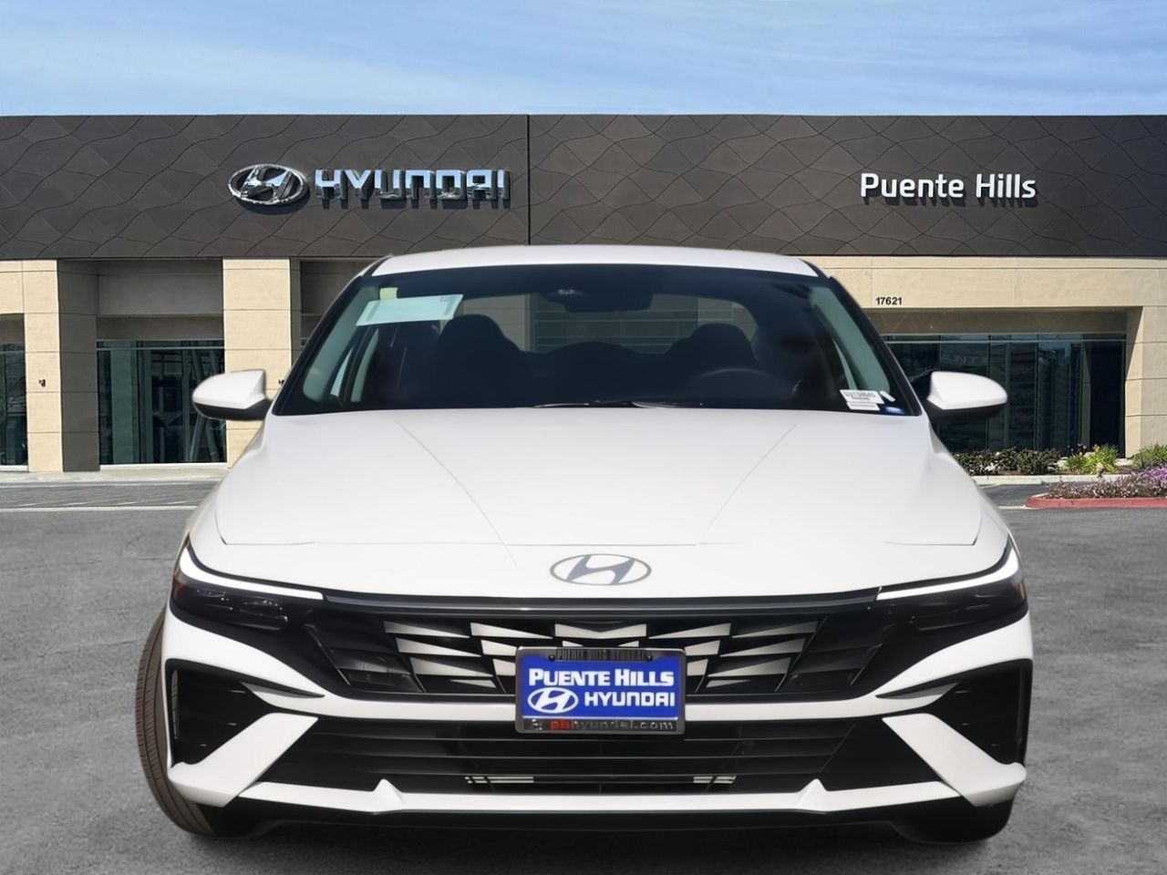 2026 Hyundai Elantra Blue SEL Sport photo 2