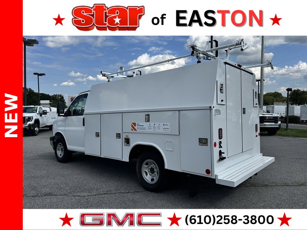 2025 Gmc Savana Cutaway 3500 photo 4