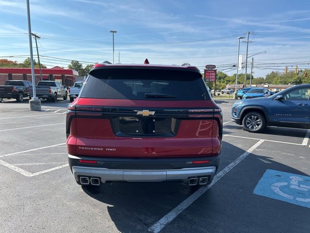 2026 Chevrolet Traverse photo 3