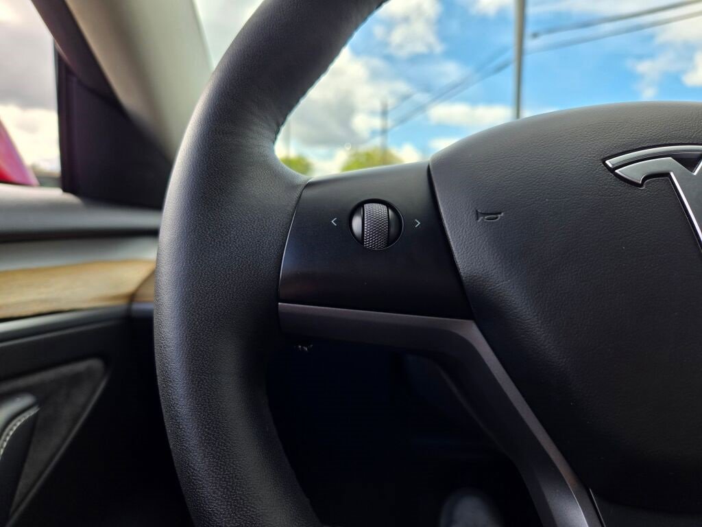 2023 Tesla Model 3 photo 25