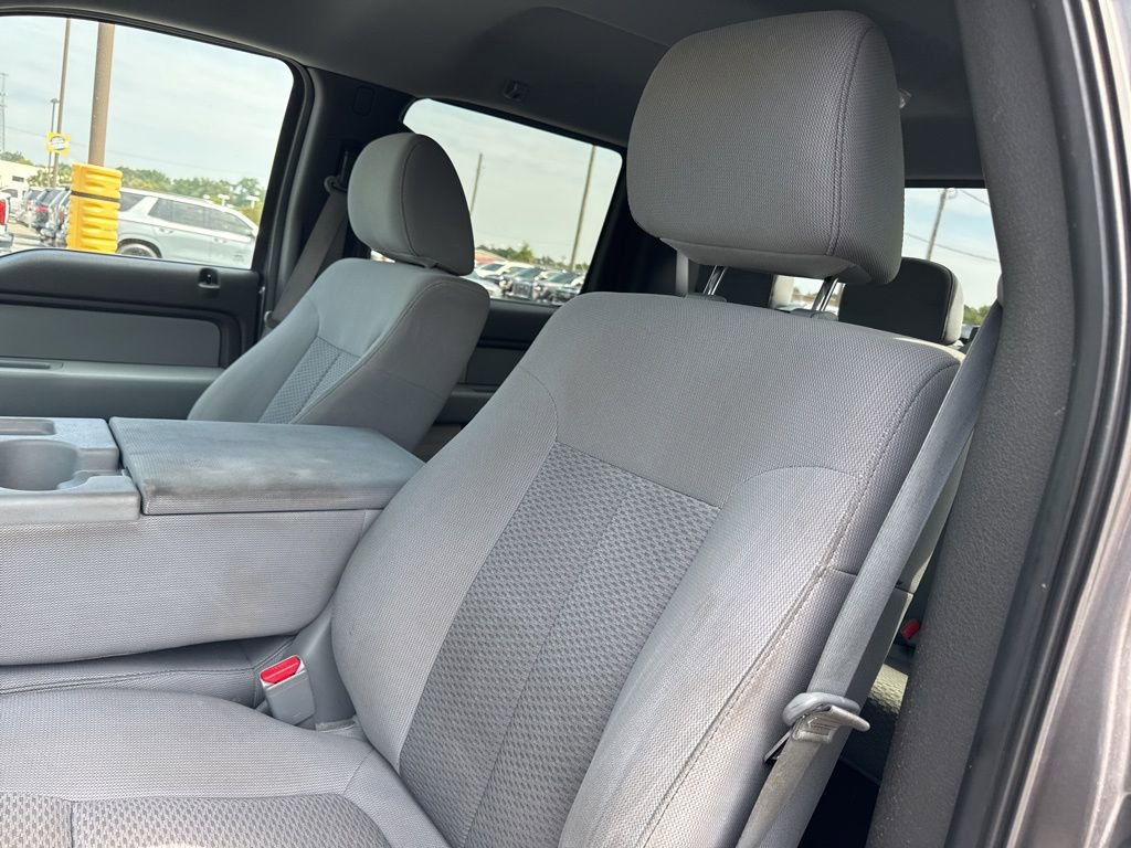 2011 Ford F-150 XLT photo 12