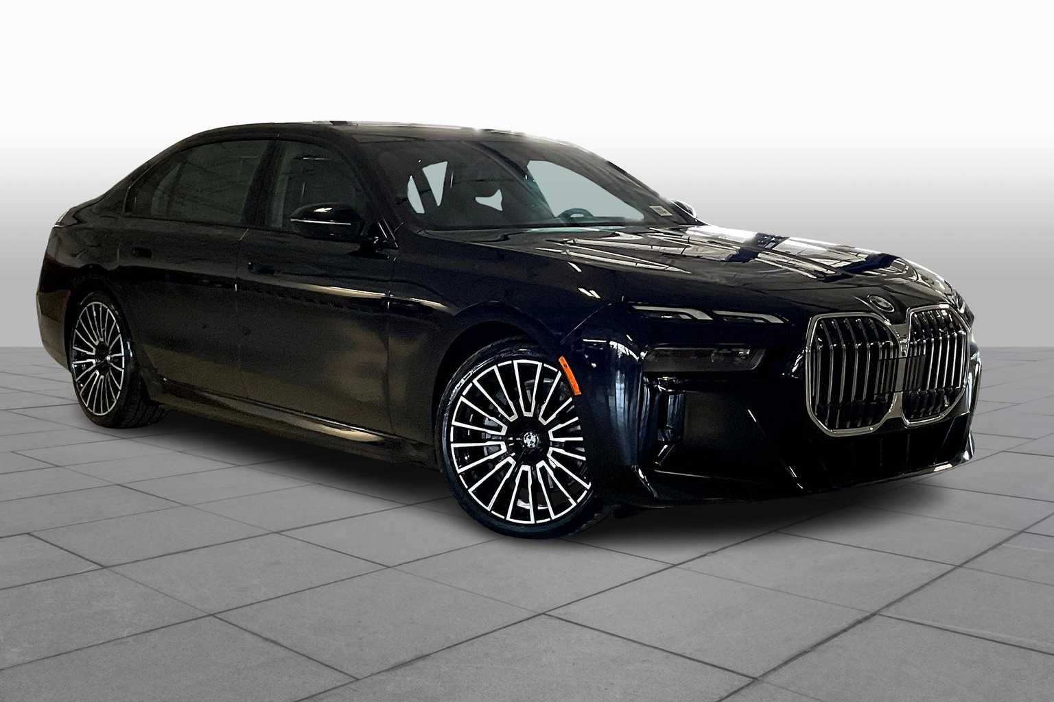 2026 Bmw 750e photo 2