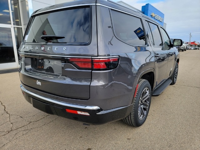 2024 Jeep Wagoneer Base photo 3