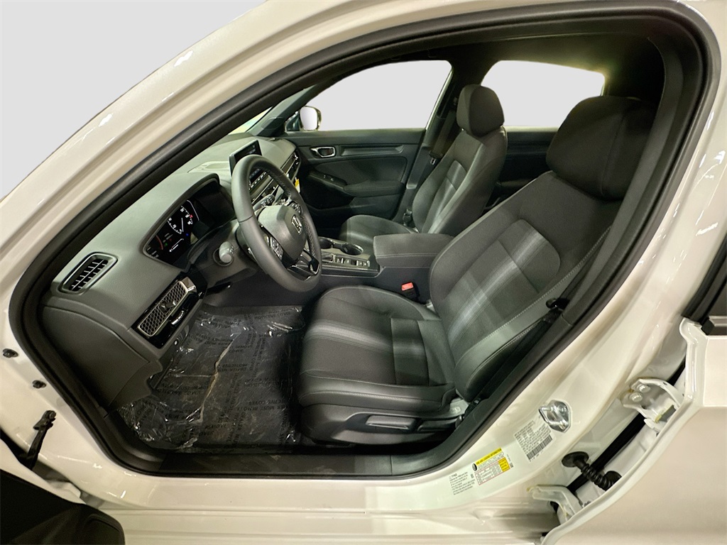 2025 Honda Civic Hatchback Sport photo 17