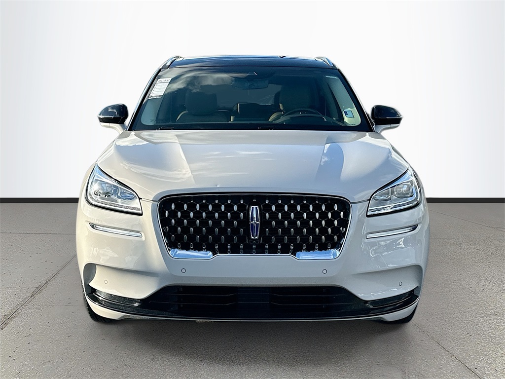 2022 Lincoln Corsair Grand Touring photo 2