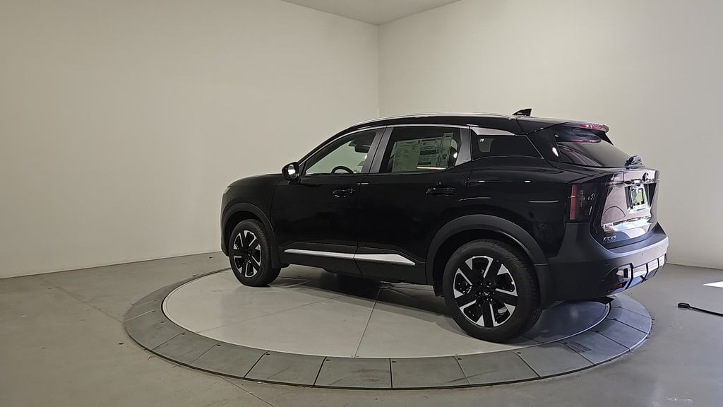 2025 Nissan Kicks SV photo 3