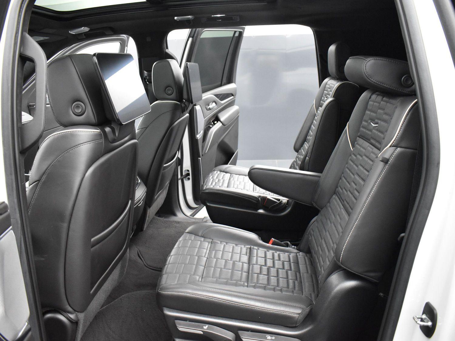 2023 Cadillac Escalade ESV V-Series photo 30