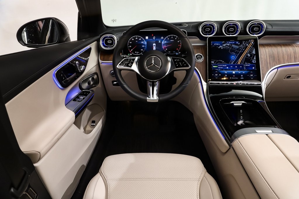 2025 Mercedes Benz GLC 300 4MATIC photo 12