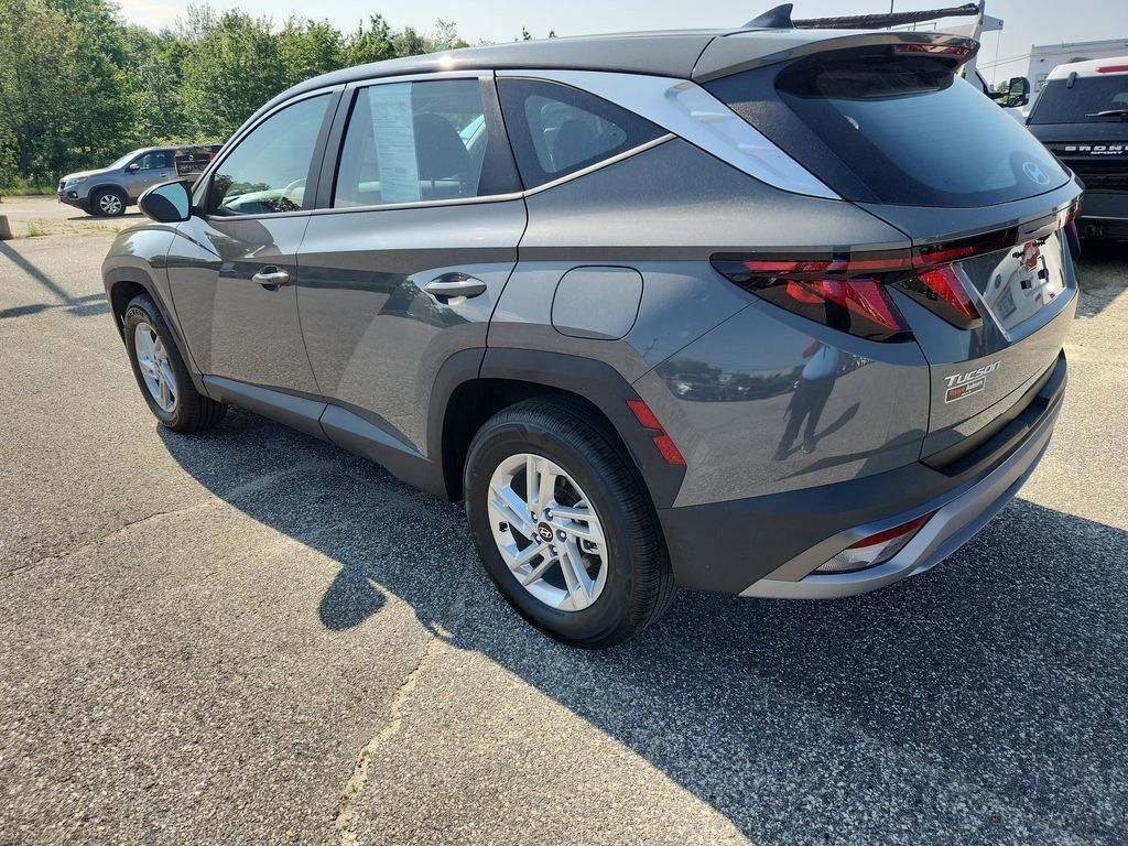 2025 Hyundai Tucson SE photo 4