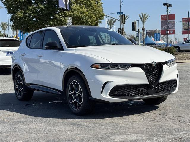 2025 Alfa Romeo Tonale Base's photo