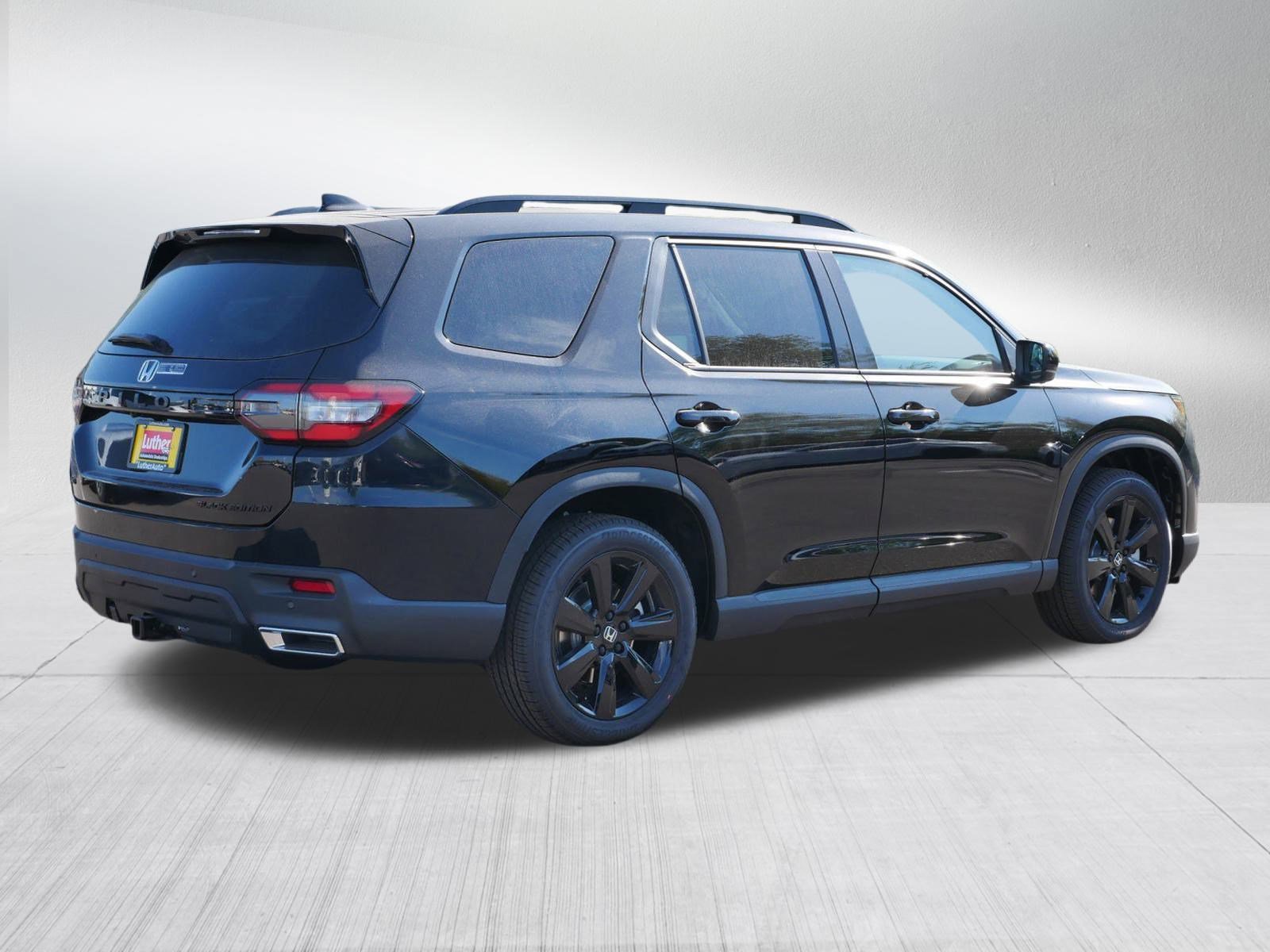 2025 Honda Pilot Black Edition photo 6